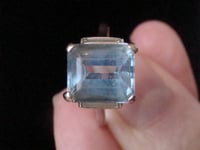 Image 4 of 1930s 18CT WHITE GOLD NATURAL AQUAMARINE AND BAGUETTE CUT DIAMOND RING