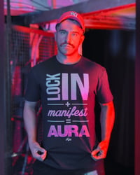 ‘lock IN + manifest = a u r a’ tee