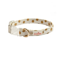 Image 1 of Collar para Mascota Smiley Beige y Cherry – Ajustable con Broche de Seguridad