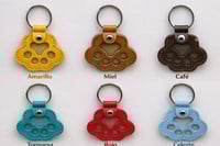 Image 1 of 💗 Llavero Recuerdo de Mascota – Guarda el Pelo de tu Peludito | 12 Colores Disponibles