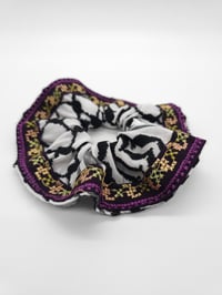 Image 8 of Jumbo Keffiyeh Scrunchies 🔻