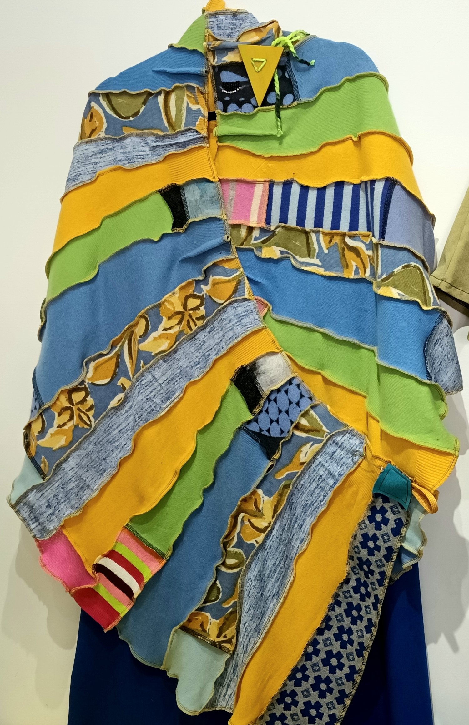 Image of collage shawl, the blues