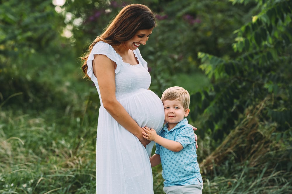 Image of FREE Mini Maternity Session with a Deluxe Newborn Session!