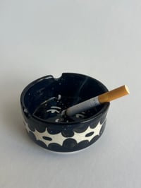Image 2 of Ceramic Ashtray (black)