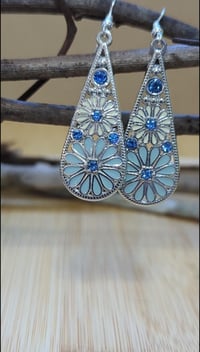 Image 7 of Teardrop Floral Earrings – White Petals & Blue Gemstones
