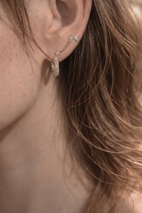 Image 3 of Dew Drop Earring (Single earring)