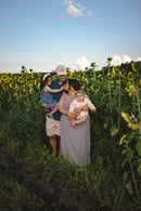 Image 5 of Spring Petite Flower Farm Session