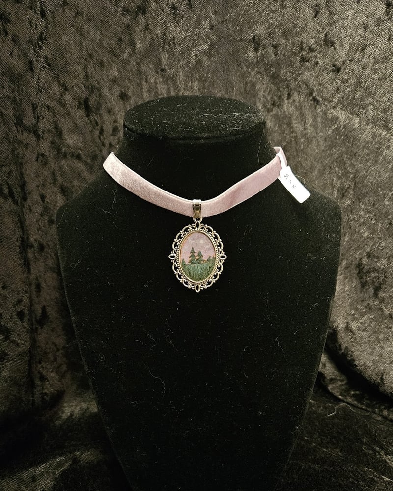 Image of Landscape on lilac velvet choker