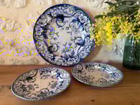 Image 8 of Assiettes à dessert anciennes en terre de fer - Creil et Montereau, modèle Flora - Art de la table