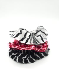 Image 5 of Keffiyeh Scrunchie - Black and White 