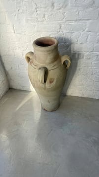 Image 2 of Paire d’amphores vintage en terre ruite