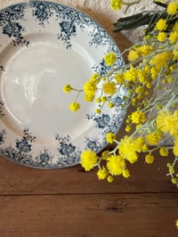 Image 3 of Plat ancien en terre de fer - Art de la table