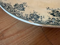 Image 9 of Plat ancien en terre de fer - Art de la table