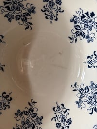 Image 5 of Grand saladier ancien en terre de fer 