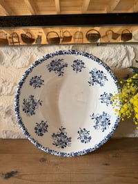 Image 2 of Grand saladier ancien en terre de fer 