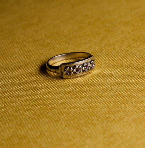Image of Amethyst Flower Ring 