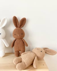 Image 3 of DOUDOU CROCHETÉ lapin noisette