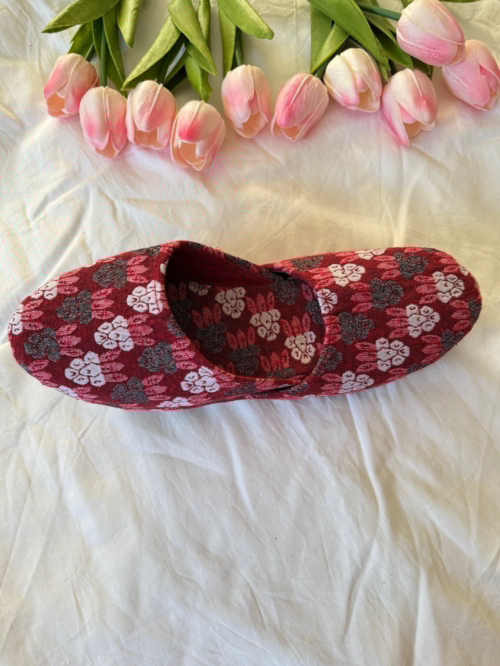 Image of Pink laali dhaka slippers 