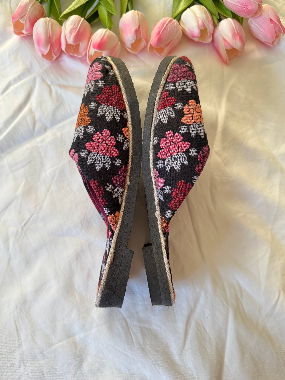 Image of Black dhaka slippers 