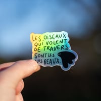 Image 3 of Sticker Les oiseaux qui volent de travers sont les plus beaux