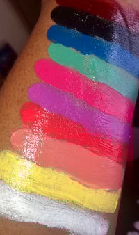 Image 5 of Vibrant Lipstick Palette 
