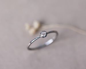 Image of Platinum 3mm rose-cut diamond ring (LON243)