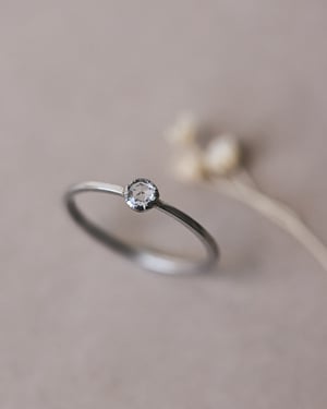 Image of Platinum 3mm rose-cut diamond ring (LON243)