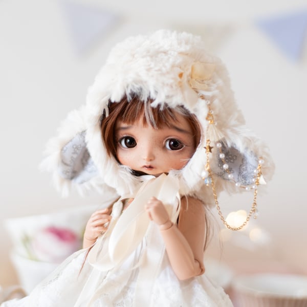 Image of White hat - Teacup Marionette