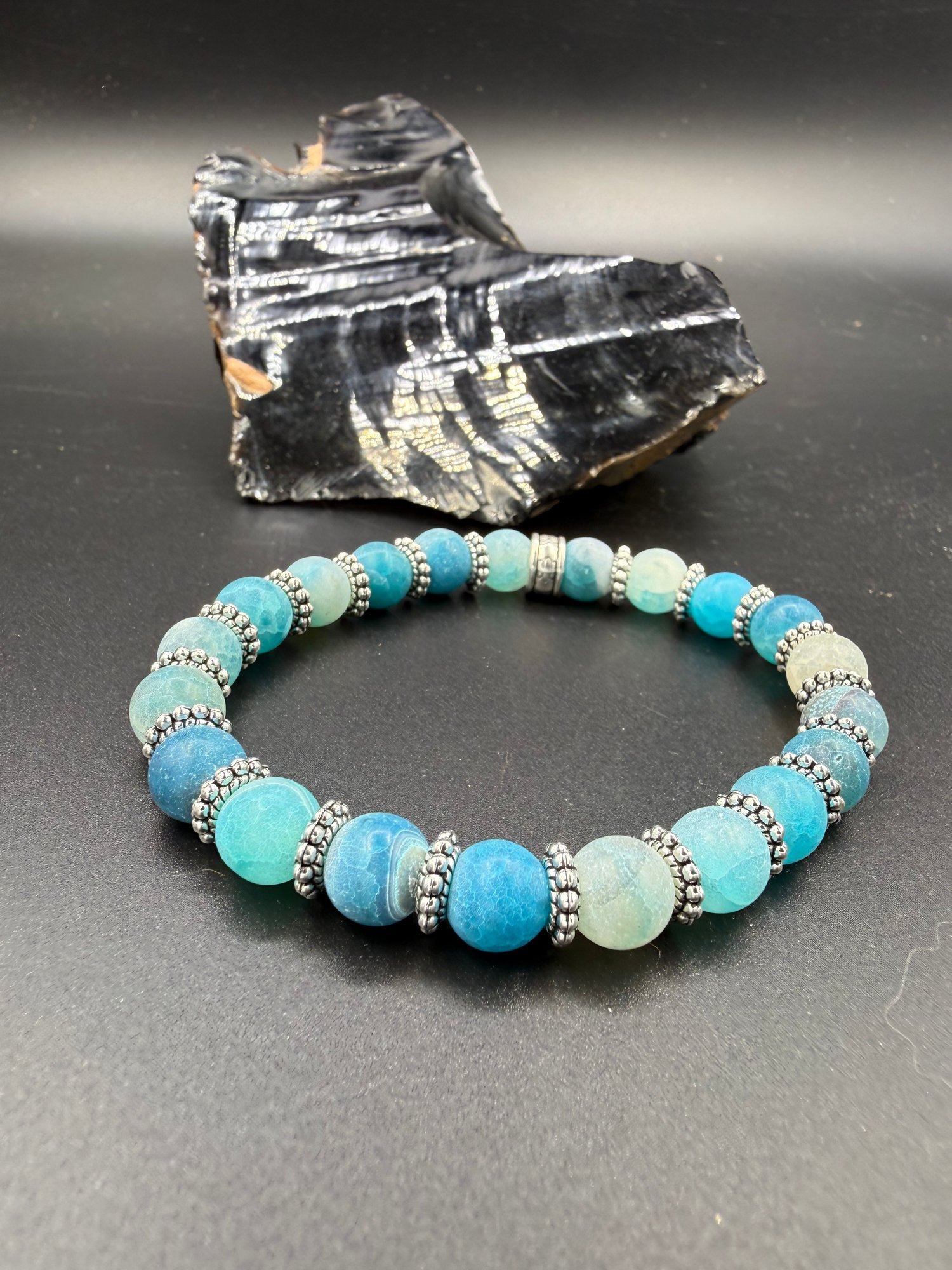 8mm Dyed Blue Banded Agate Stretch Bracelet 
