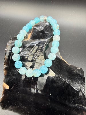 8mm Blue Dyed Dragon’s Vein Stretch Bracelet