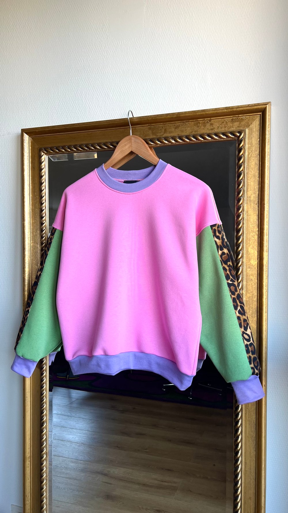 Image of SWEAT LE BISOU