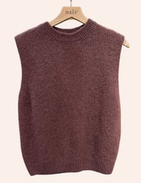 Image 1 of Prune sleeveless knit vest – by Nais