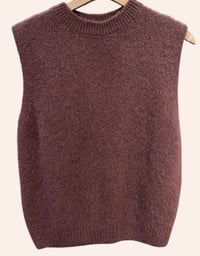 Image 2 of Prune sleeveless knit vest – by Nais
