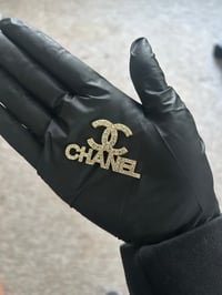 1x C.c gold metal flat back charm