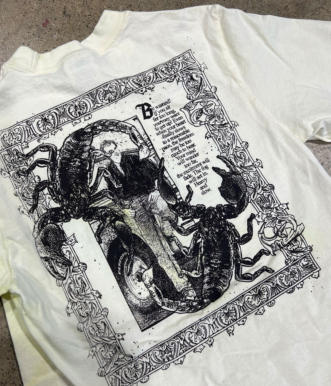 Image of SITTING TEE