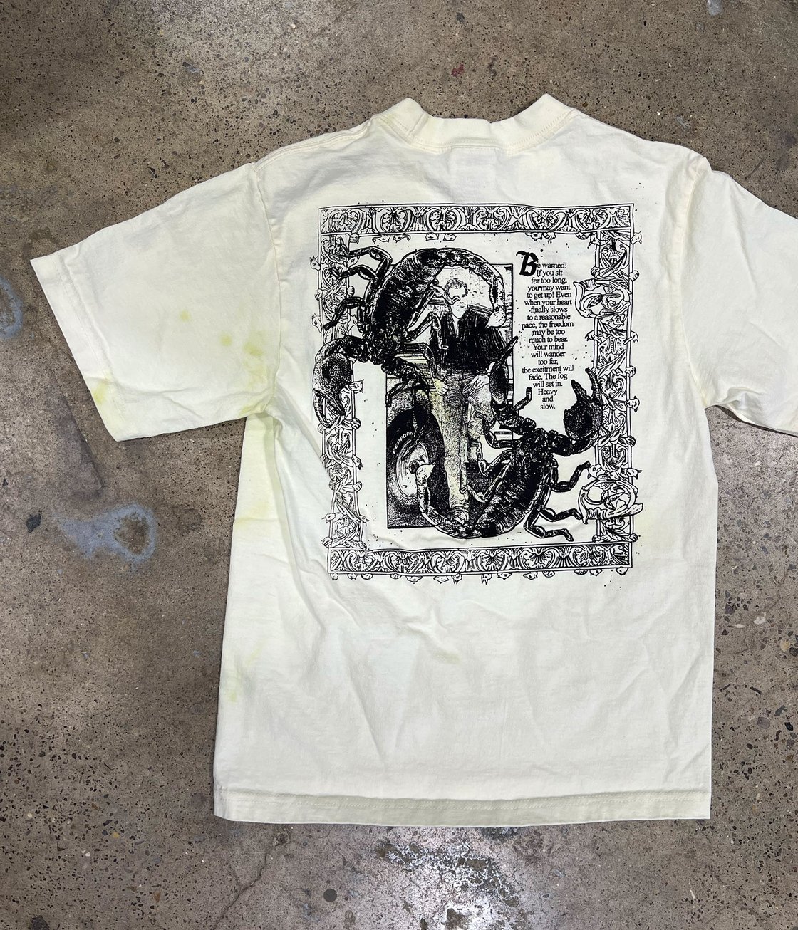 Image of SITTING TEE