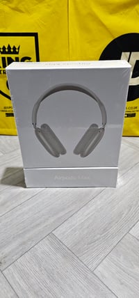 Image 3 of Pro Max Apple 