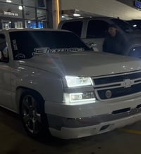 Reflective windshield banner