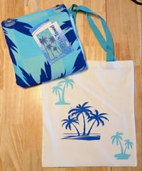 Image 2 of Palm Tree Paradise Beach Bag and Towel Set