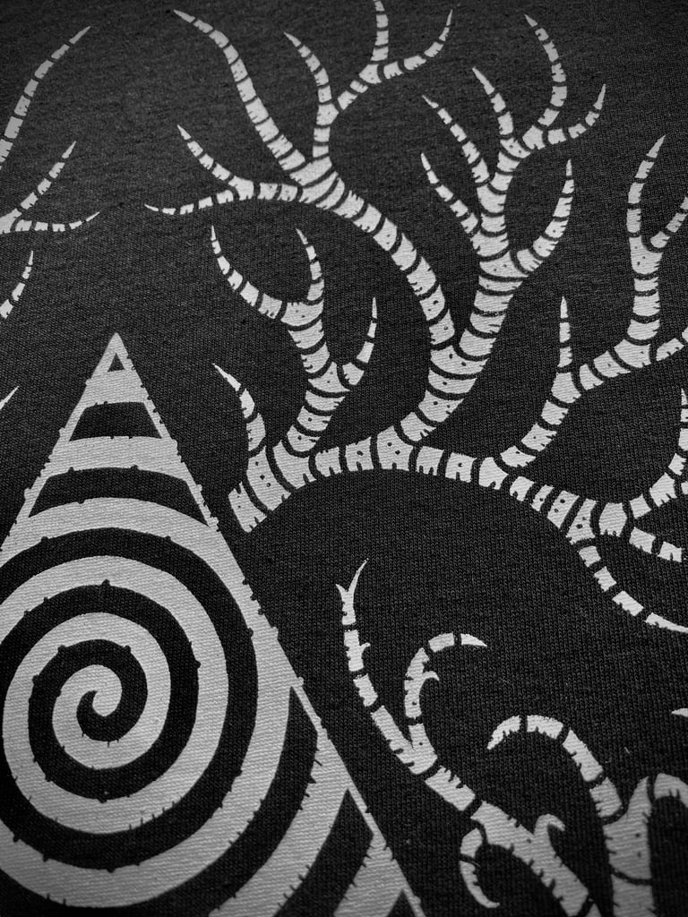 Spiral Circus tee TWIN DEAL  Image 2