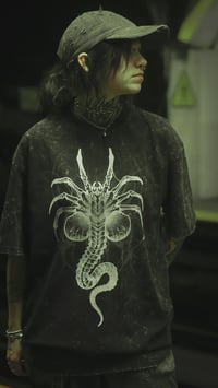 Image 1 of *PREORDER* Face Hugger tee