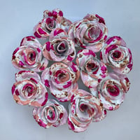 Image 2 of Bed of Roses - pinks + gold dust