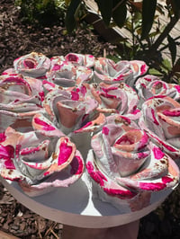 Image 3 of Bed of Roses - pinks + gold dust