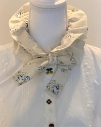 Image 1 of Printed Cotton – Blue Roses Pattern Ruffle Collar