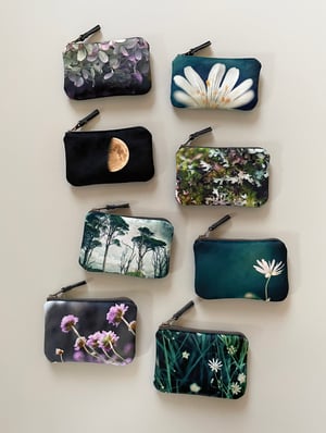 Image of Tiny stitchwort flower, velvet zipper purse - fits cards