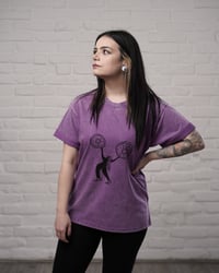 Image 3 of Dancing with my donuts! - Kézzel nyomott póló / Lila - acid washed /