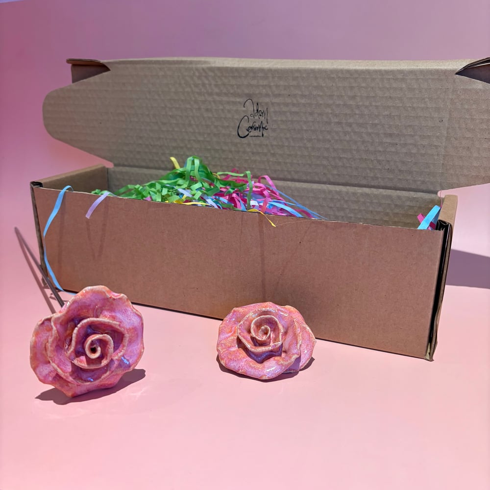 Image of Pink Giftboxed Rose 