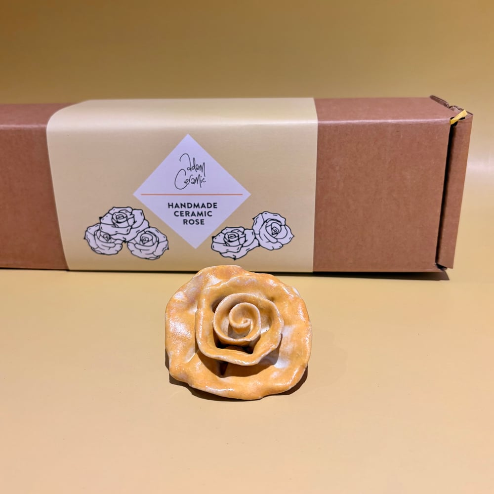 Image of Yellow Giftboxed Rose 