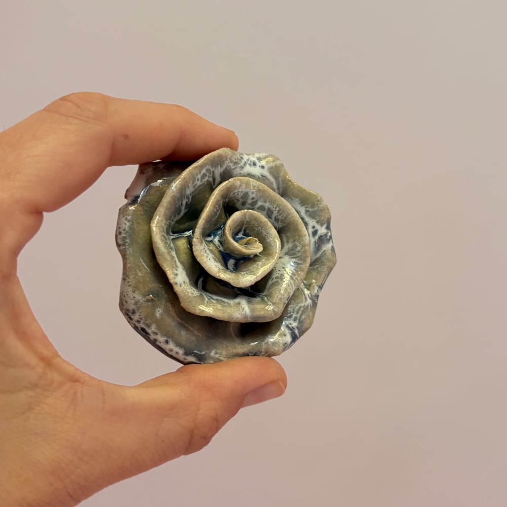 Image of Aqua Giftboxed Rose 