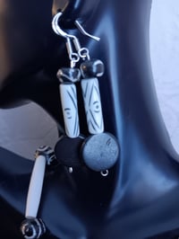 Image 5 of BLACK & WHITE BUFFALO BONE PIPE AND ROUND BEADS AND WATER BUFFALO BONE ARROWHEAD W/INLAY